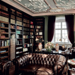 Die stilvoll eingerichtete Bibliothek im Schloss Freudental