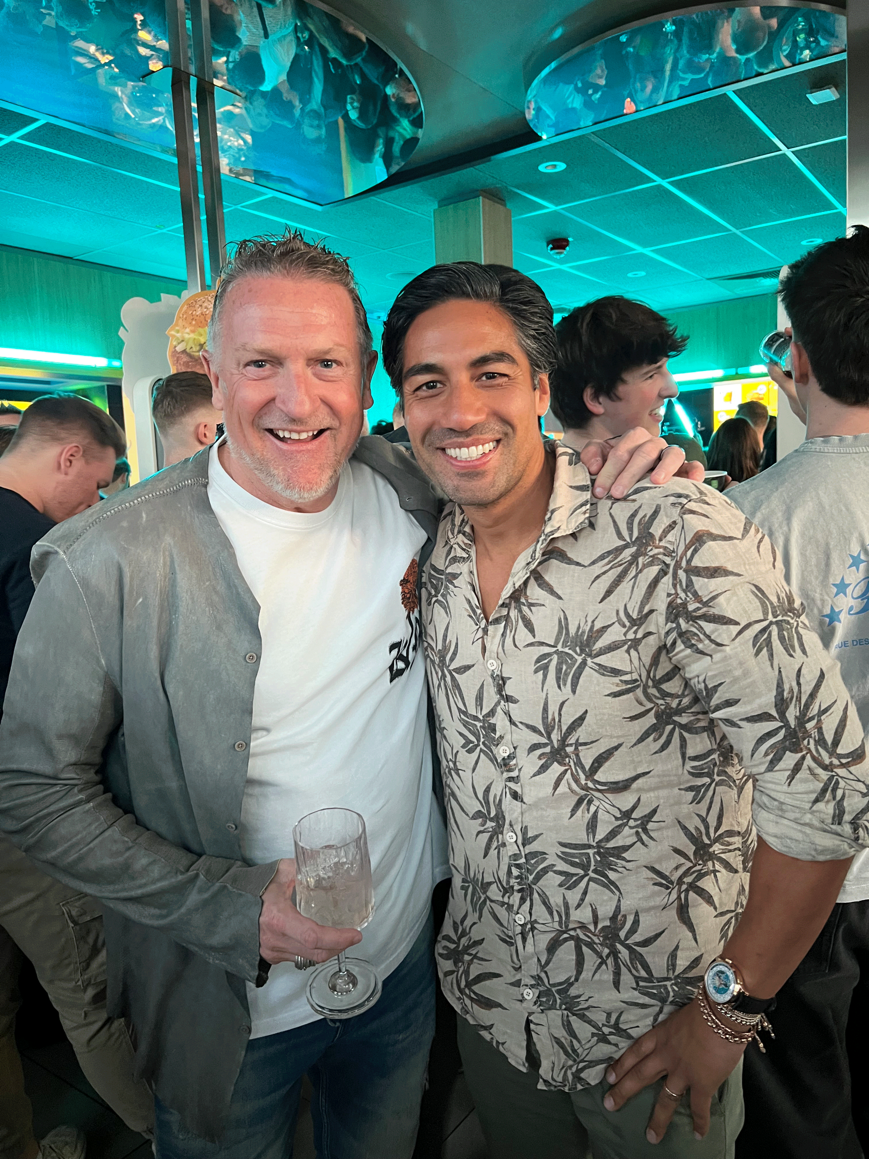 Marcus Prünte, Inhaber McDonald´s, und Barkeeper Nic Shanker, bekannt durch TV Formate wie Volle Kanne oder First Dates 