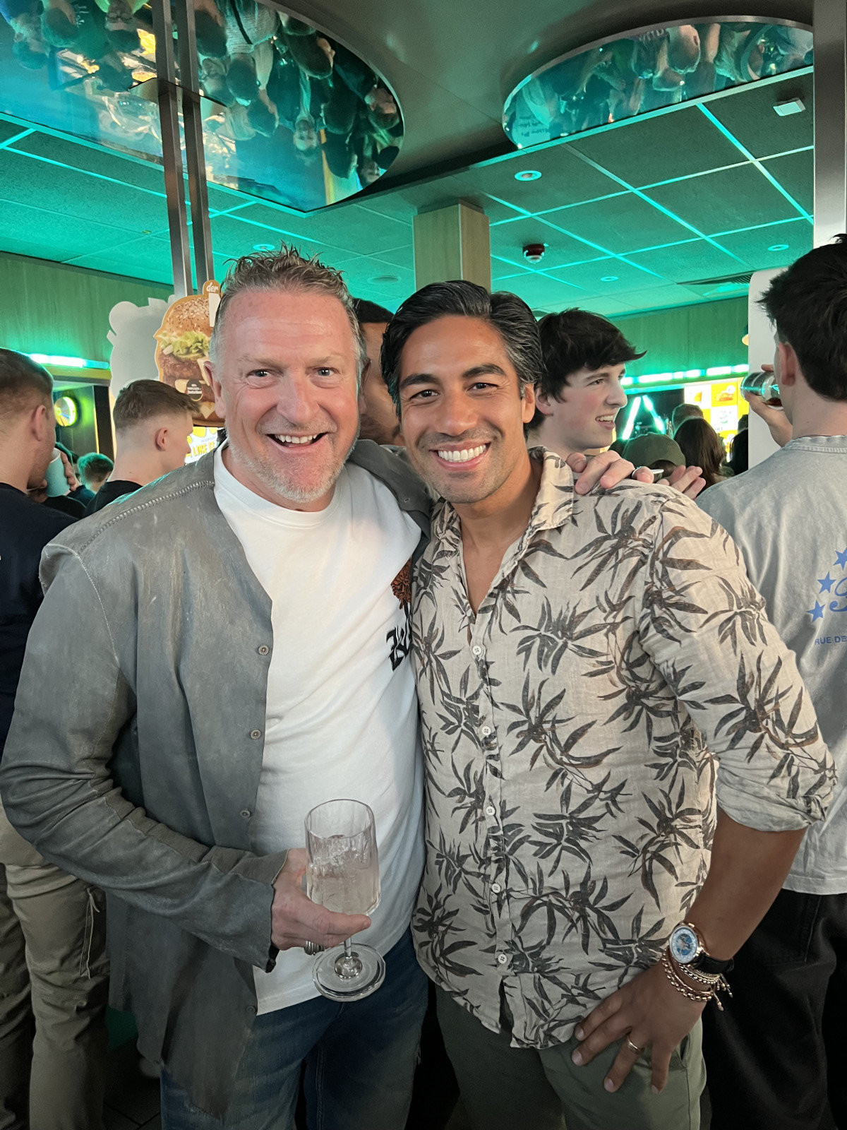 Marcus Prünte, Inhaber McDonald´s, und Barkeeper Nic Shanker, bekannt durch TV Formate wie Volle Kanne oder First Dates 