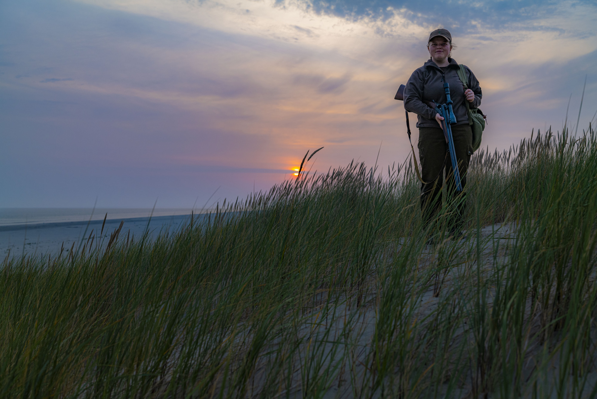 Kaja Danzer steht früh auf, wenn die Jagd ruft. Die junge Frau lebt damit auf der Insel Juist eine Familientradition im Sinne von Verantwortung und Nachhaltigkeit.