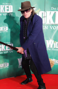 „Reinste Zauberei“ bescheinigt Udo Lindenberg der Premiere im Stage Metronom Theater von „Wicked“