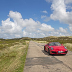 Severin*s Resort & Spa: Im edlen Porsche macht selbst eine „Bummeltour“ über unebene Dünenstraßen Spaß. So lässt sich die wunderbare Nordsee-Insel wunderbar erkunden.